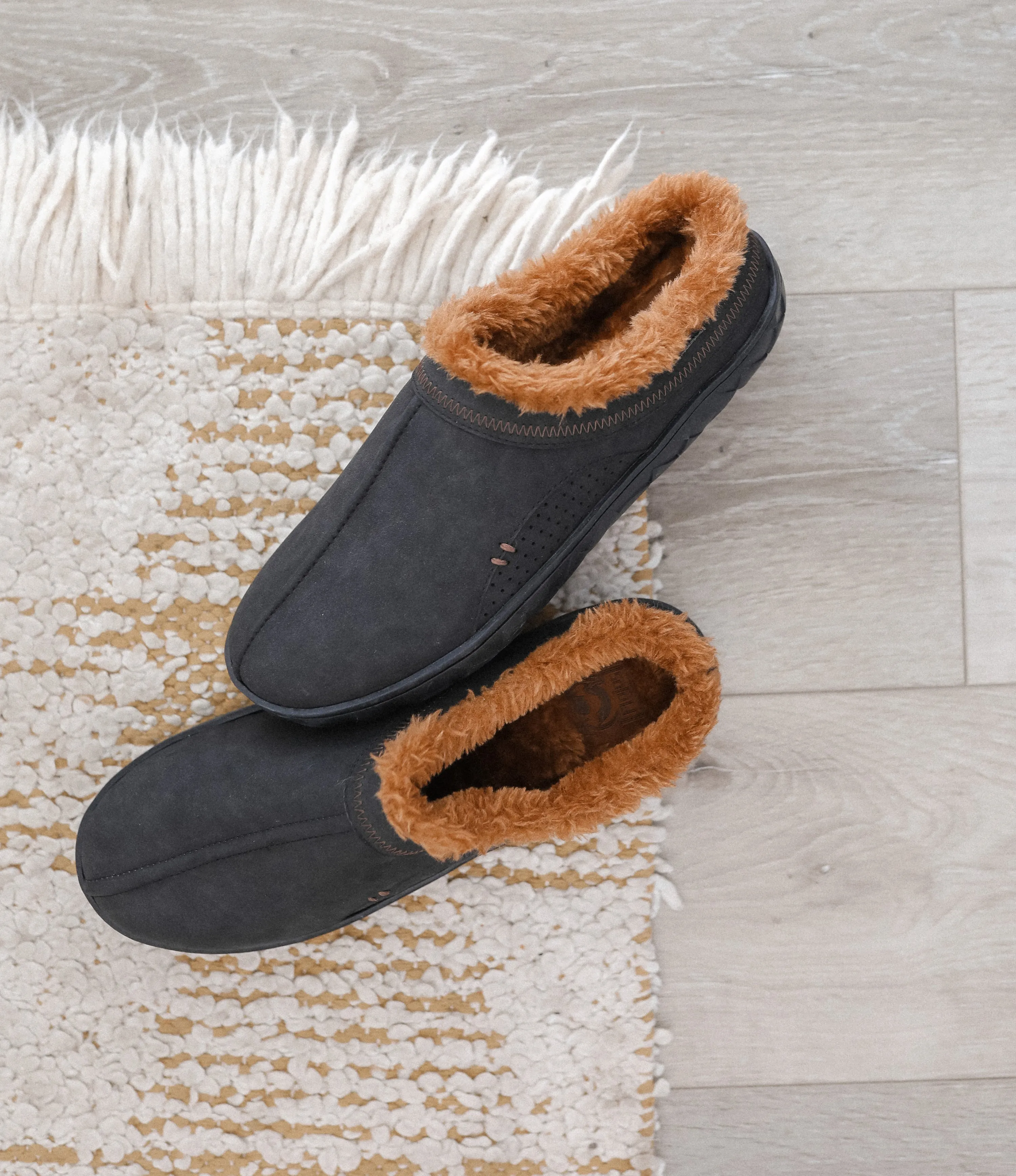 Que - Unisex Slipper